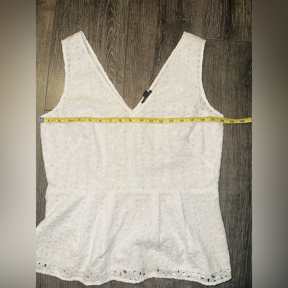 Ann Taylor Woman’s Peplum Eyelet Sleeveless Top - Picture 5 of 7